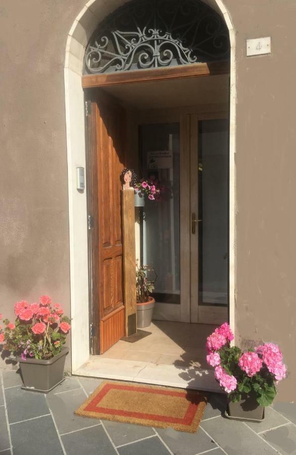 4 In Piazza Bed & Breakfast Sorso Exterior photo